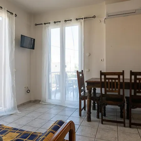 Mythos Suites-apollo Methone