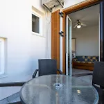 Mythos Suites-apollo Apartment *