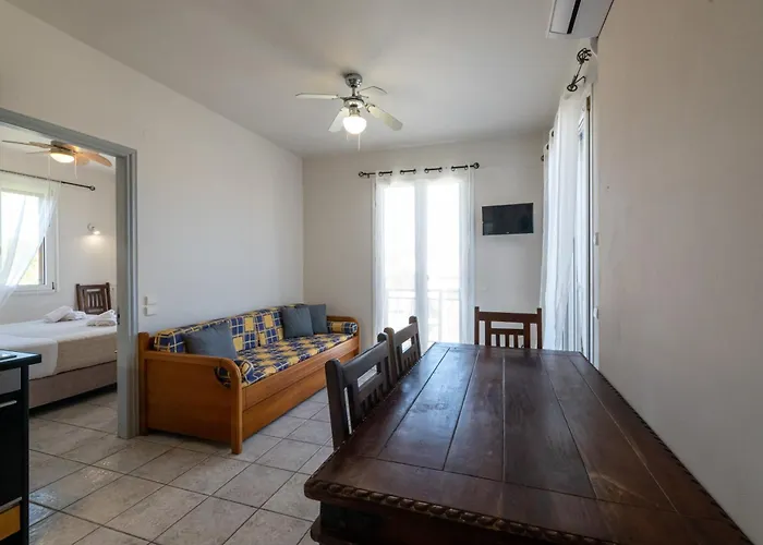 Mythos Suites-apollo Methoni (Messenia)